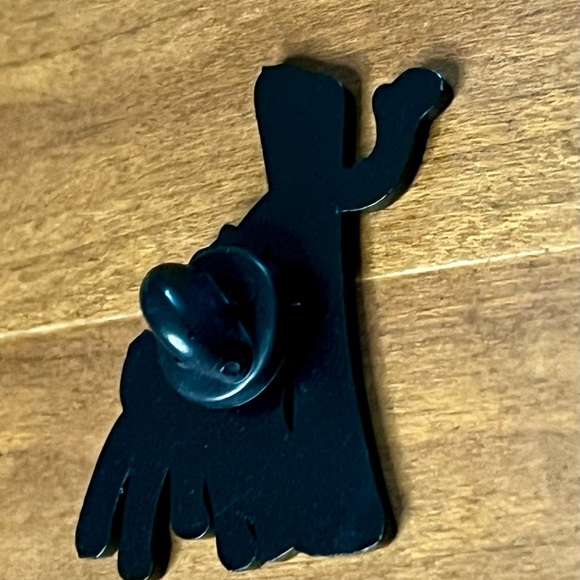 Vintage-Style Gumby and Pokey Collectible Enamel Pin. - Picture 3 of 5